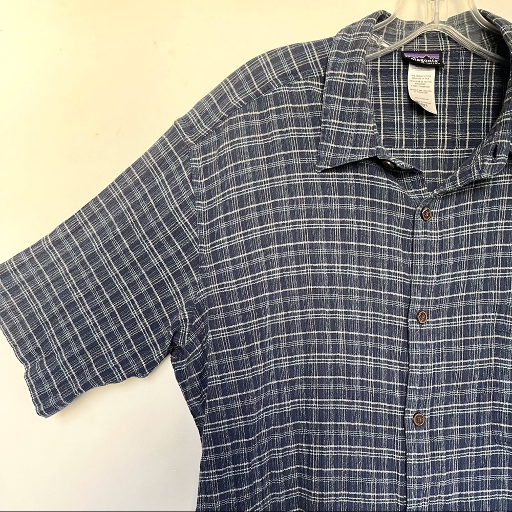 Patagonia Organic Cotton Mens Camp Shirt 
Size XL Blue Plaid Seersucker